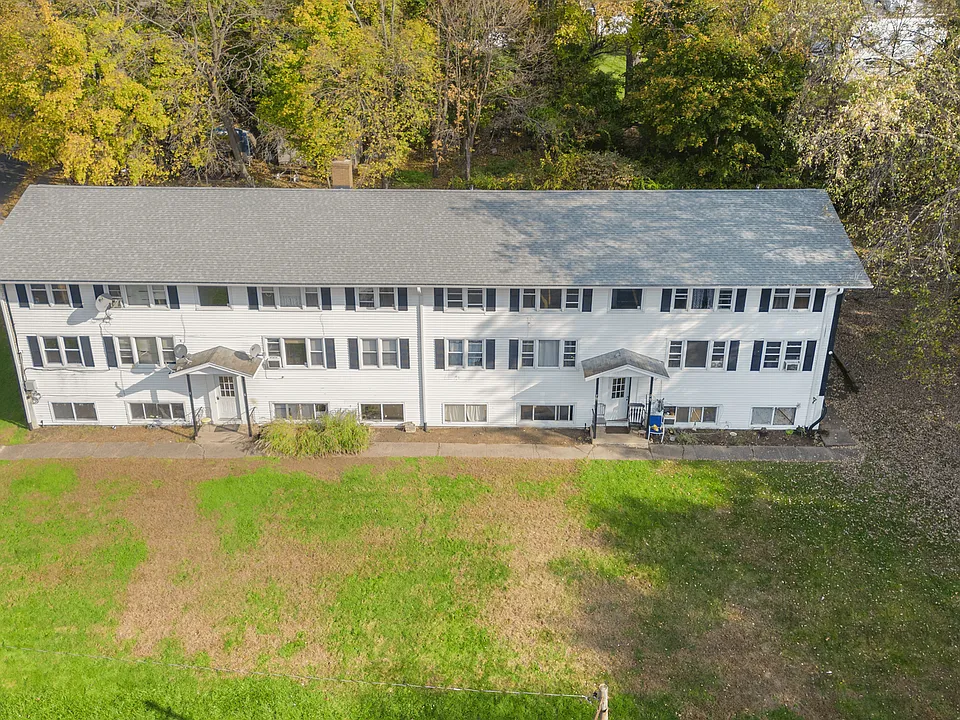 75 Hillside Ave