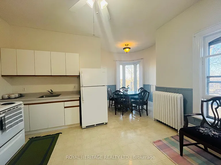 80 Bridge St W #4 — Photo 7