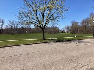 10195 Golfside Dr, Grand Blanc, MI