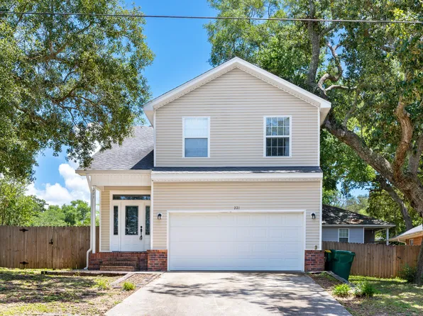 221 Cook St, Niceville, FL 32578