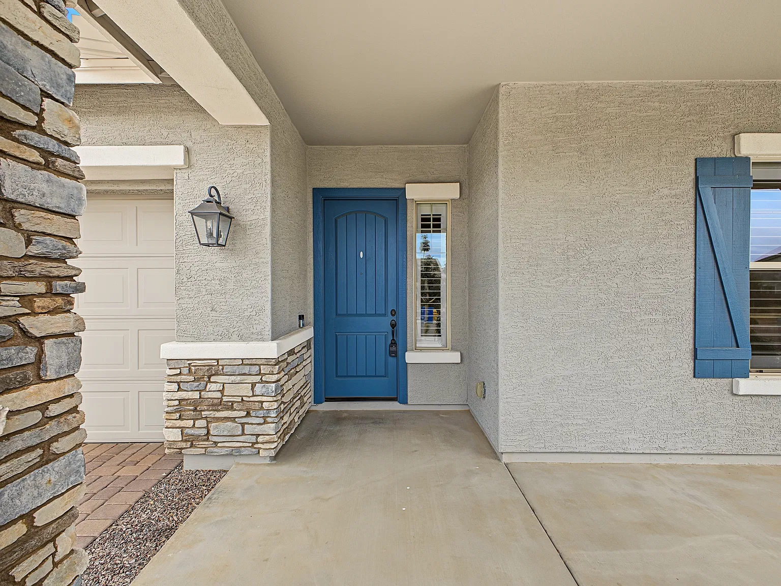 4 bed, 2365 sqft, $3,195 — Photo 4