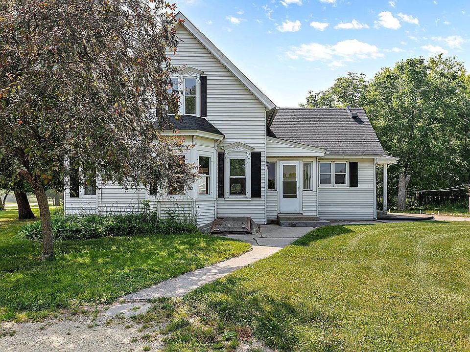 3300 W Grace Ave, Mequon, WI 53092 MLS 1840774 Zillow