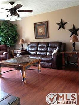 2nd image of 106 Indian Pointe Dr