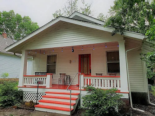 1005 Maine St Photo 1