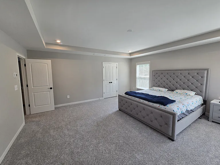 121 Linden Ct — Photo 15