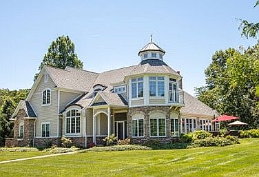 1st image of 190 Lakehurst Dr