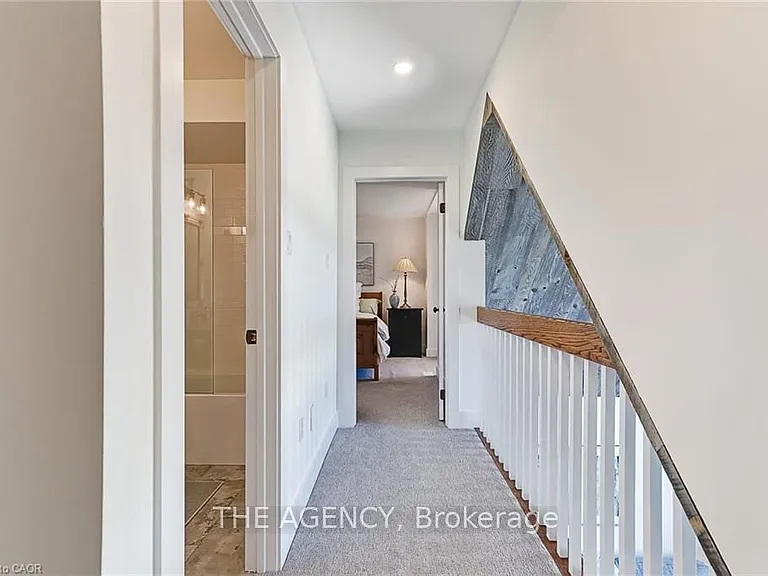 129 Venture Blvd — Photo 20