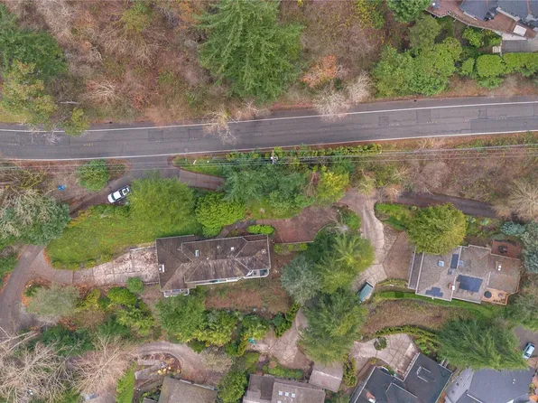 7820 W Mercer Way, Mercer Island, WA 98040