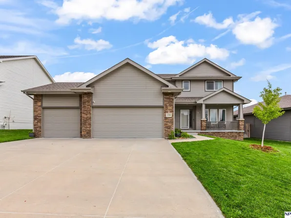 12304 Quail Dr, Bellevue, NE 68123