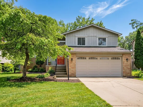3338 Woods Mill Dr, Hilliard, OH 43026