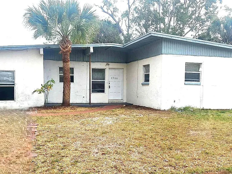 1706 Pineda St — Photo 2