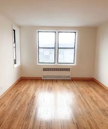 5th image of 2781 Ocean Ave #2G