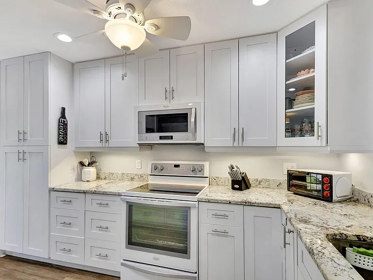 716 Ocean Dunes Cir — Photo 35