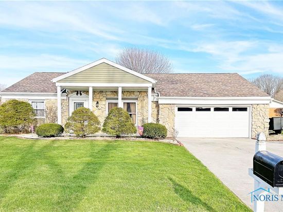 545 Angela Dr Fostoria Oh 44830 Mls 6068436 Zillow