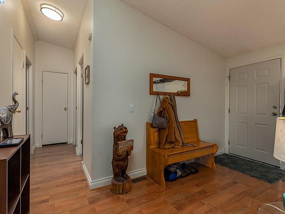 2nd image of 6604 James St
