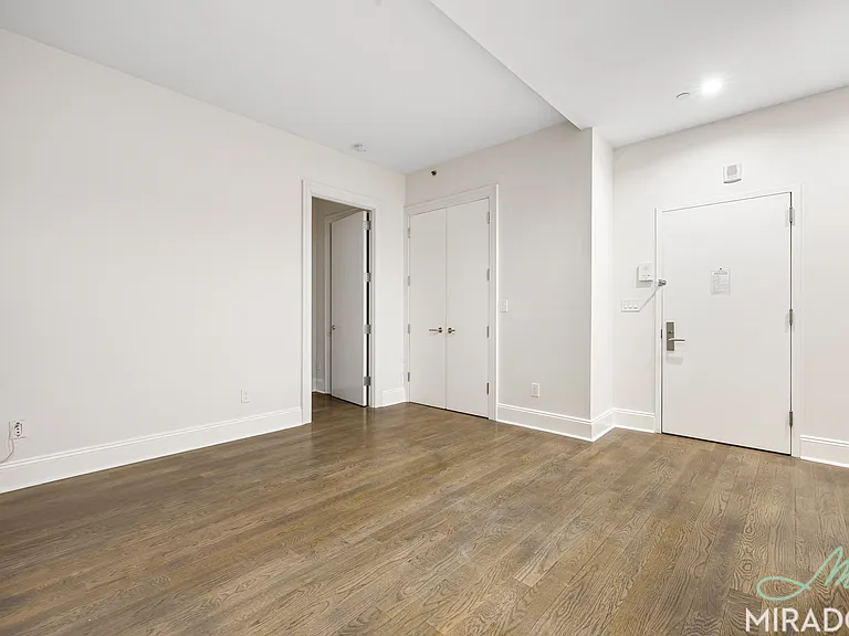 15 Park Row #4K — Photo 11