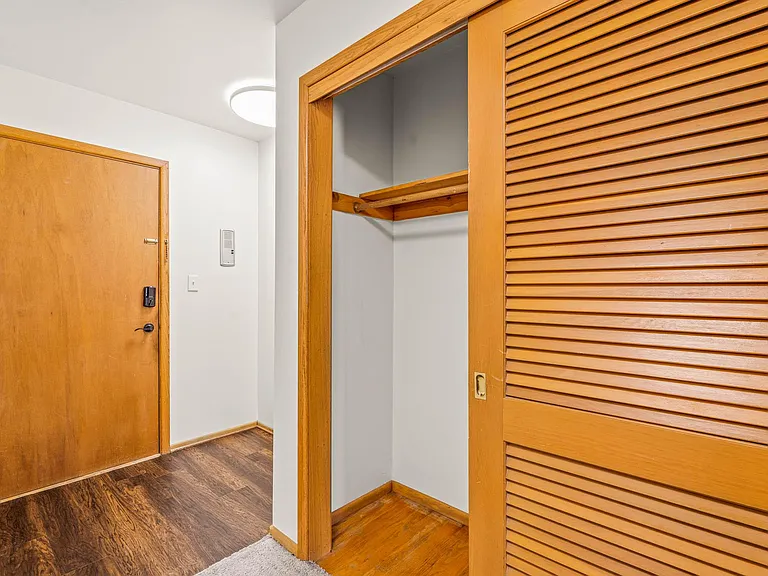 5241 W Midland Dr — Photo 3