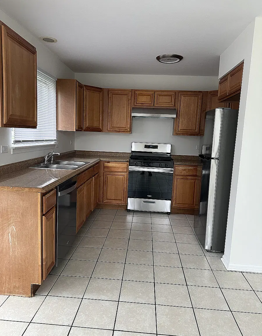 2 bed, 2.5 bath, 1773 sqft, $2,700 — Photo 2