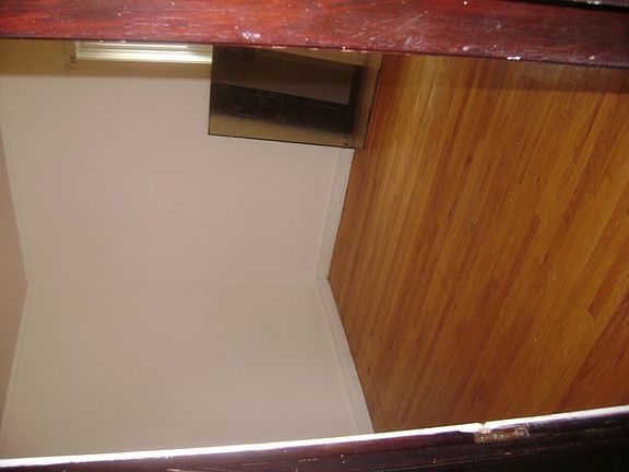 3rd image of 10943 S Vernon Ave