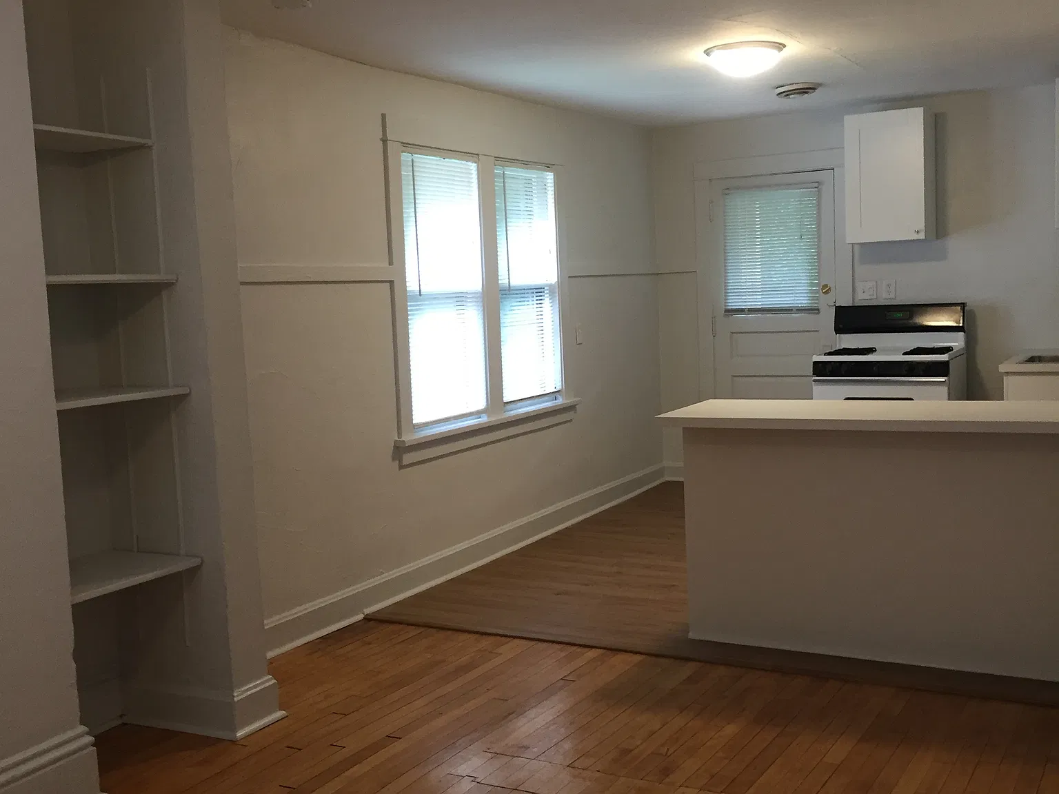 1 bed, $1,275 — Photo 2