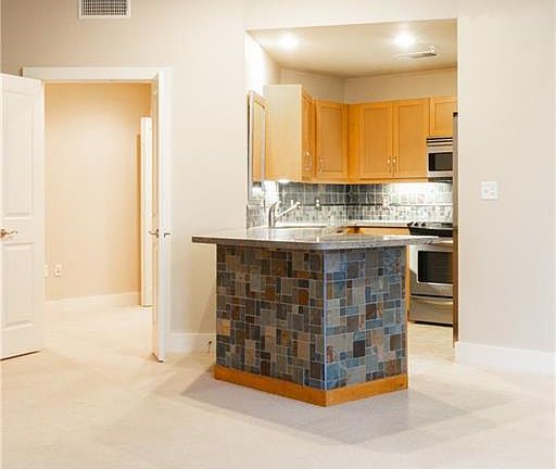 2nd image of 411 W 7th St APT 1007