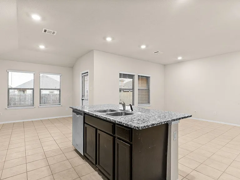 9506 Murandy Dr — Photo 7