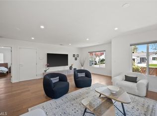 17642 Calvert St, Encino, CA 91316