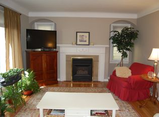 1711 Oakmount Rd, South Euclid, OH 44121