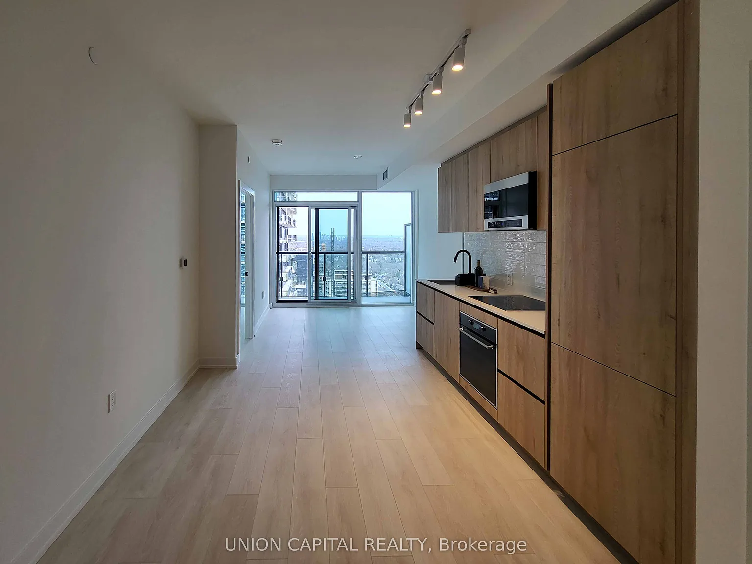 2 bed, $2,650 — Photo 3