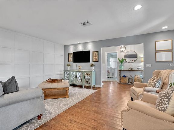 3rd image of 4622 Little Grove Ln