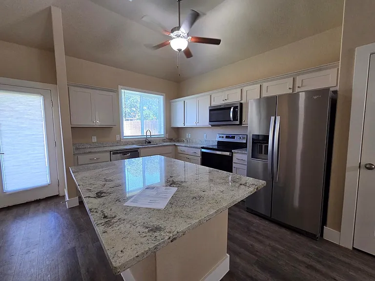 227 Dudley Way — Photo 13