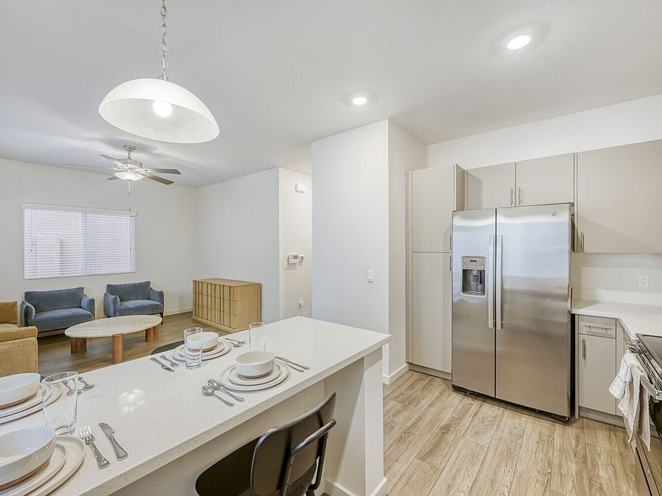Brioso Furnished Kitchen/Living