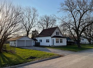 166 S Quincy Ave, Bradley, IL 60915