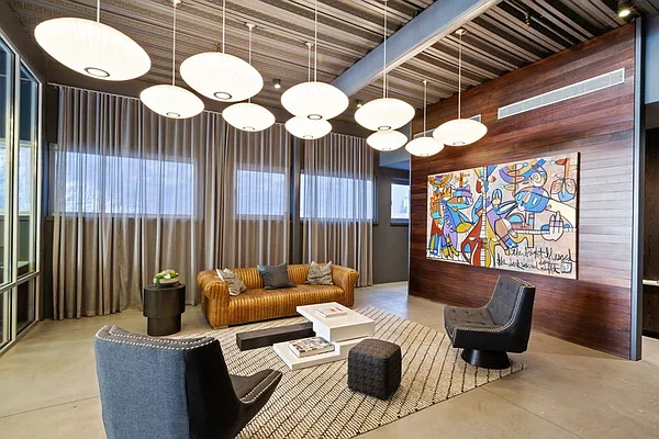 Rented by Greystar | media 26