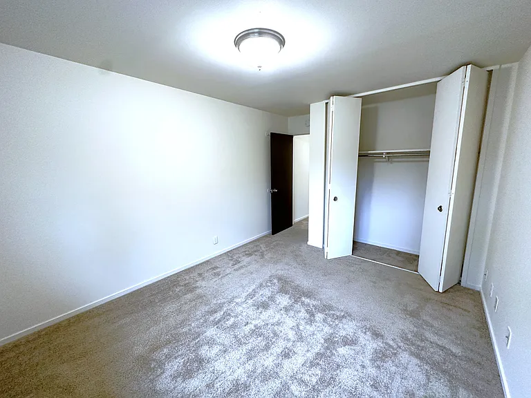 Grand Bend Club Apartments — Photo 30