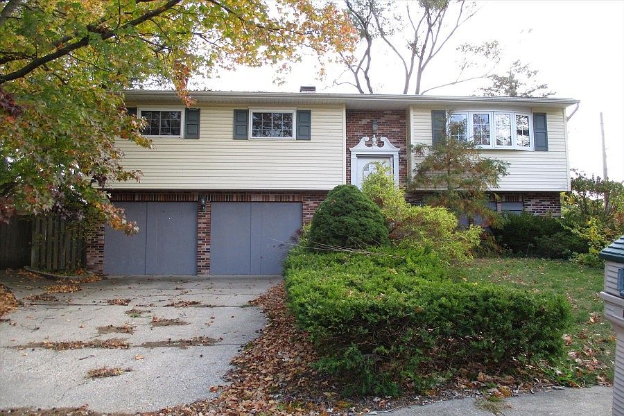 1st image of 55 Selden Blvd