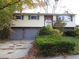 55 Selden Blvd, Centereach, NY 11720