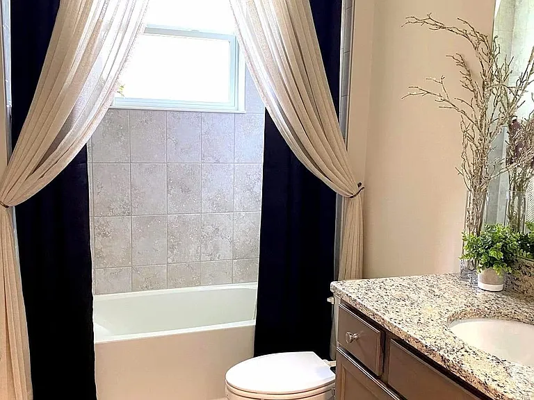1719 SW Bradway Ln — Photo 28