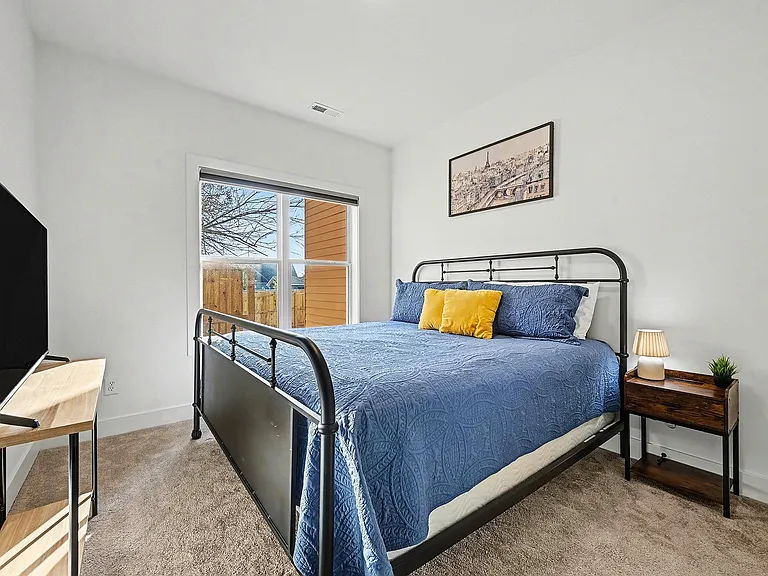Walnut Heights Dr — Photo 9