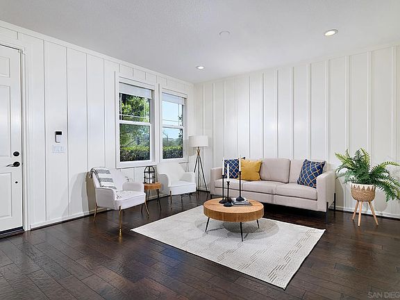 2nd image of 15504 Paseo Del Sur