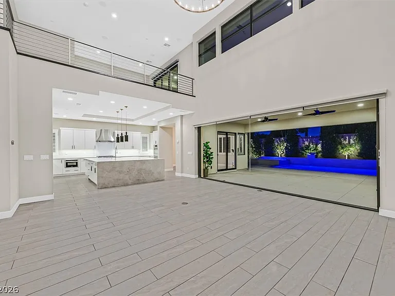 65 Garibaldi Way — Photo 8