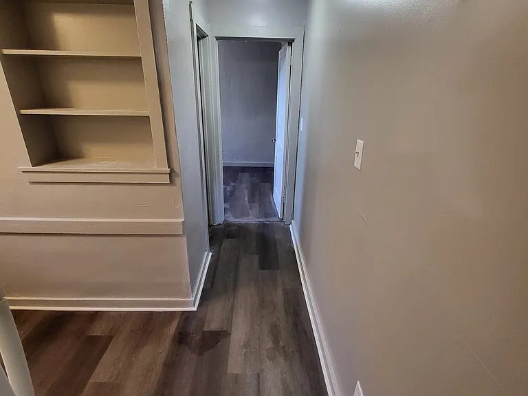840 N Kansas Ave #BASEMENT — Photo 3