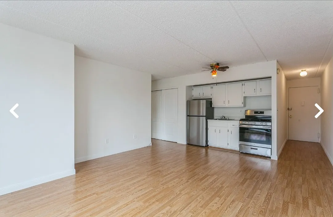 Building Photo - 687 Bronx River Rd #6K