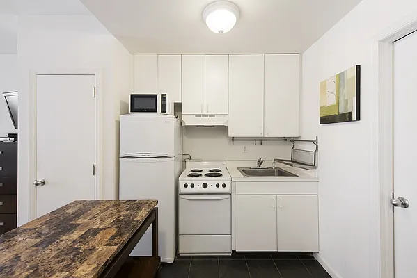 Rented by Nest Seekers International | media 8