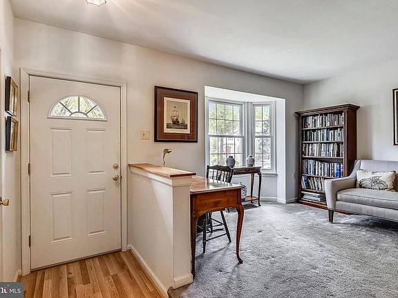 3rd image of 10864 Stone Hill Ln
