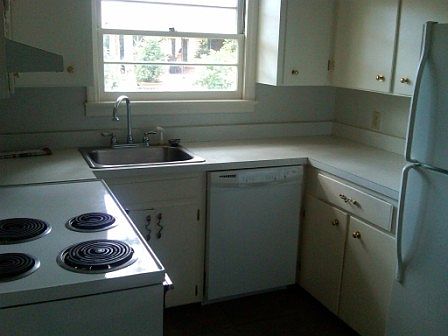 4th image of 942 S Sterling Ave