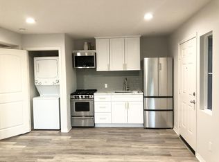 22120 Barrington Way Unit B, Santa Clarita, CA 91350