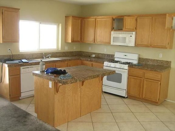 5th image of 137 Ray Ct