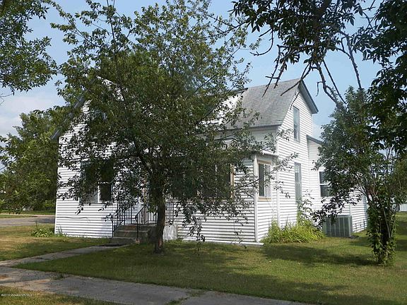 2nd image of 312 Main Ave N