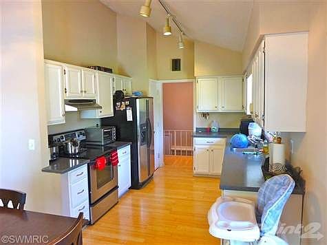 5th image of 5079 W Bluffview Dr